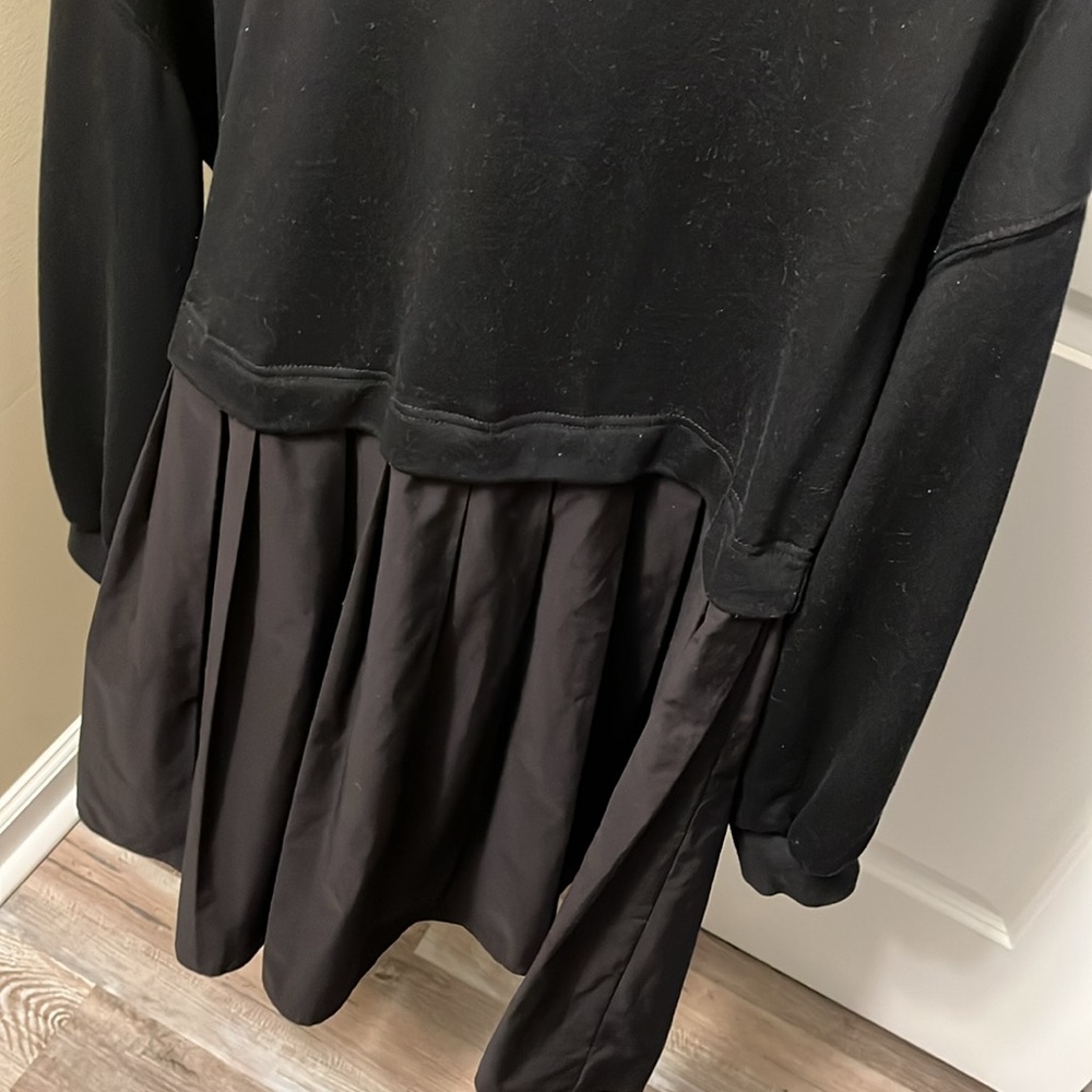 Stylish Black Pleated Dress - Picture 9 of 16